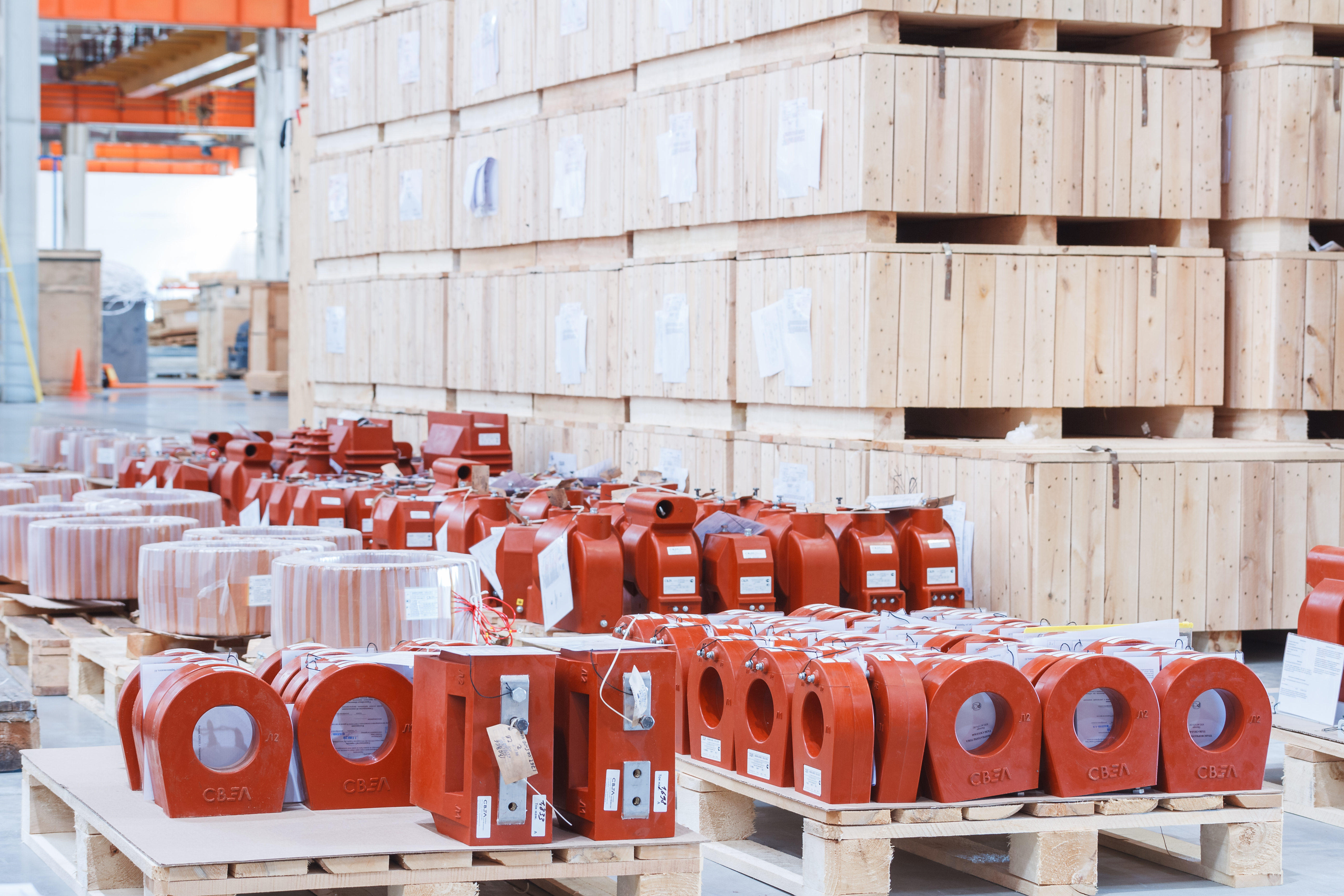 Группа СВЭЛ поставила 300-й измерительный трансформатор в адрес холдинга «Металлоинвест»